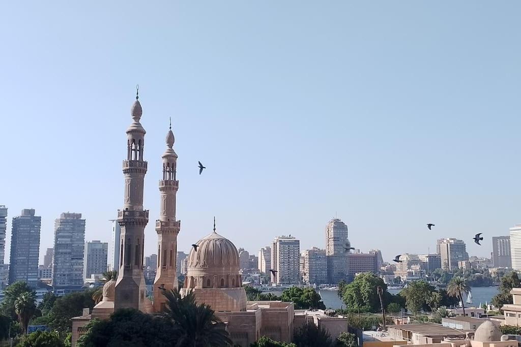 Center Of Cairo, Nile View, Front Of Medical College Cairo